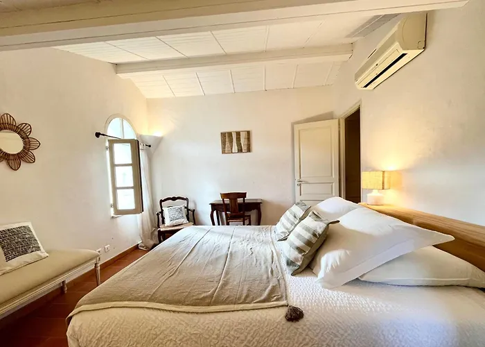 Maison De Maitre Au Charme D'antan